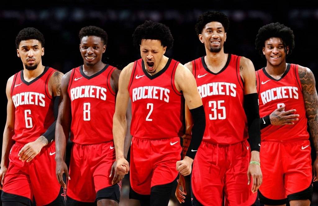 英雄-加时末段深圳男篮调整名单以备欧超杯，回应争议环节打磨，压力陡增，赛程密集仍需轮换的简单介绍