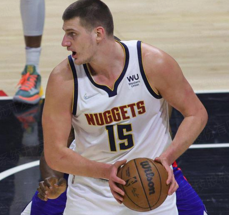 101战争学院-北约秘书长访乌承诺给予更多军援