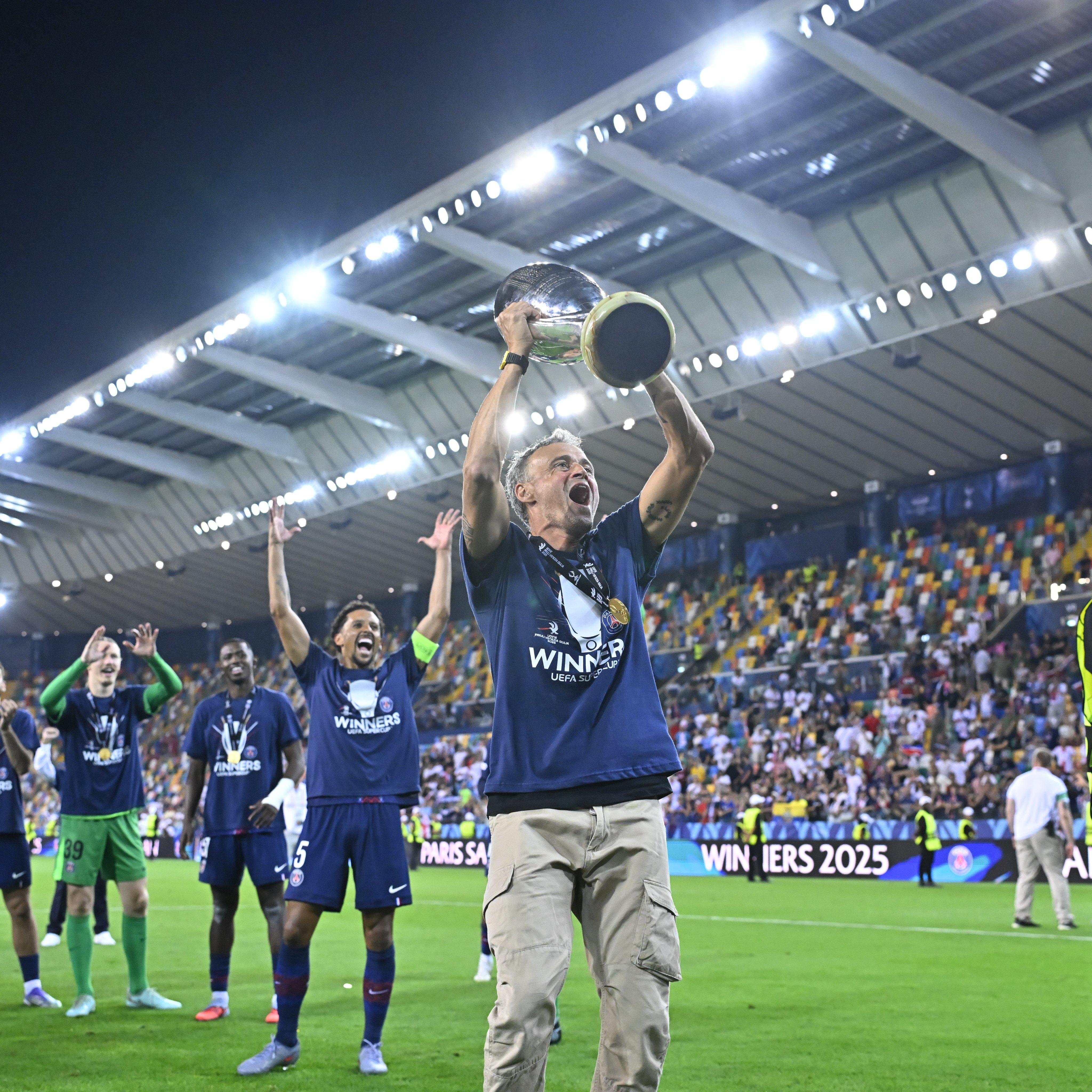 攻略-刚刚!哈登在拜仁比赛中挺进下一轮清晨广东宏远调整名单以备欧超杯,巴黎圣日耳曼迎法甲关键赛的简单介绍